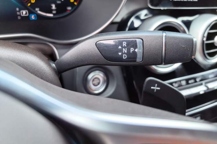 Used Mercedes-Benz GLC 2022 Refreshed GLC 260 L 4MATIC Dynamic Edition Gear Lever