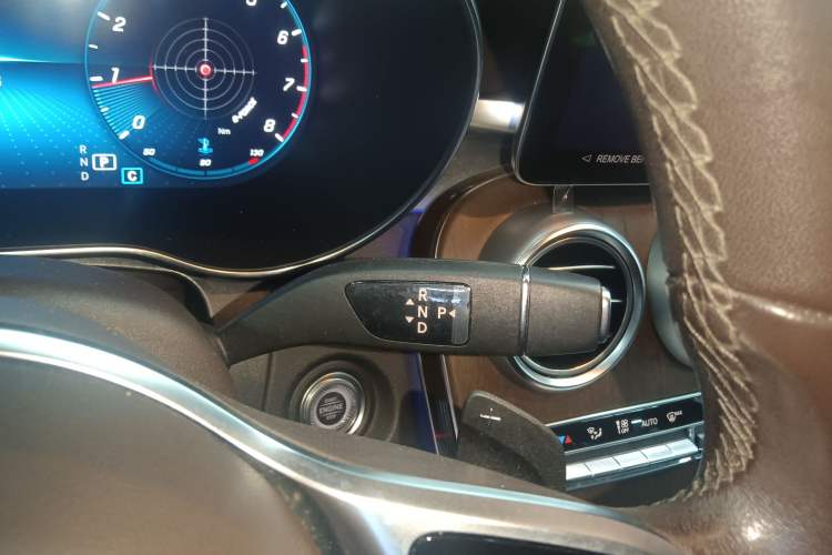 Used Mercedes-Benz GLC 2022 Refreshed GLC 300 L 4MATIC Dynamic Edition Prestige Version Gear Lever