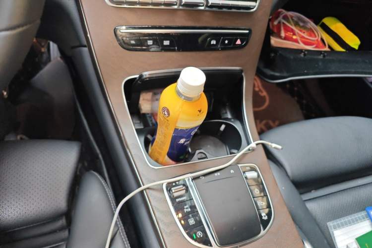 Used Mercedes-Benz GLC 2022 Facelifted GLC 300 L 4MATIC Luxury Edition Gear Lever