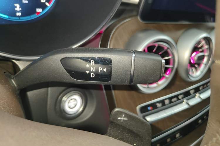 Used Mercedes-Benz GLC 2022 Refreshed GLC 300 L 4MATIC Dynamic Edition Prestige Version Gear Lever