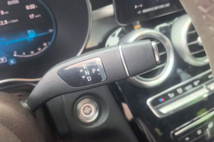Used Mercedes-Benz GLC 2022 Second Facelift GLC 260 L 4MATIC Dynamic Edition Gear Lever