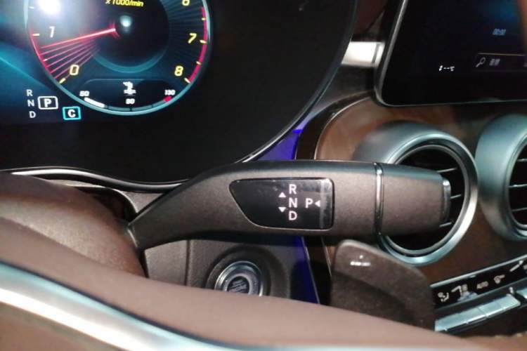 Used Mercedes-Benz GLC 2022 Refreshed GLC 300 L 4MATIC Dynamic Edition Prestige Version Gear Lever