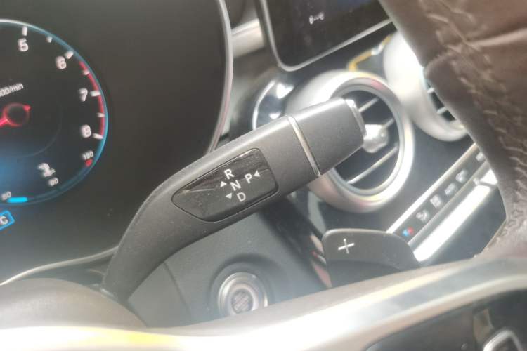 Used Mercedes-Benz GLC 2022 Refreshed GLC 260 L 4MATIC Dynamic Edition Gear Lever