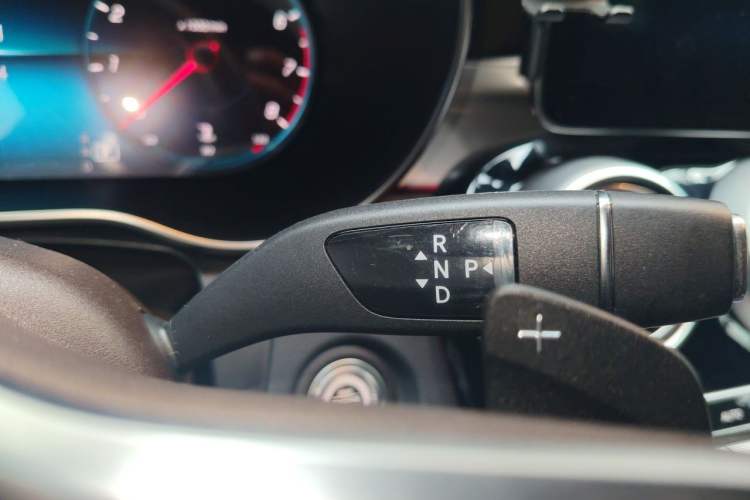Used Mercedes-Benz GLC 2022 Facelifted GLC 260 L 4MATIC Dynamic Edition Gear Lever