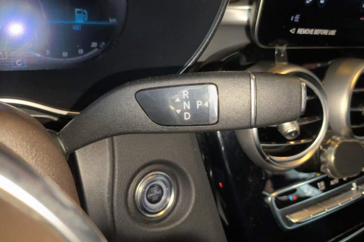 Used Mercedes-Benz GLC 2022 Refreshed GLC 260 L 4MATIC Dynamic Edition Gear Lever