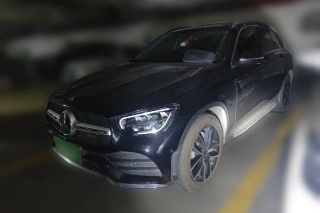 Ojetý Mercedes-Benz GLC 2022 Second Facelift GLC 260 L 4MATIC Luxury Edition