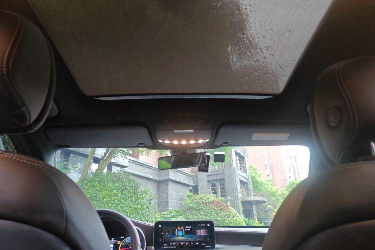 Used Mercedes-Benz GLC 2022 Facelifted GLC 260 L 4MATIC Dynamic Edition Headliner