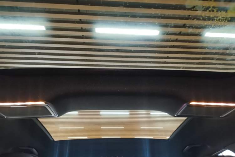 Used Mercedes-Benz GLC 2022 Refreshed GLC 300 L 4MATIC Dynamic Edition Headliner