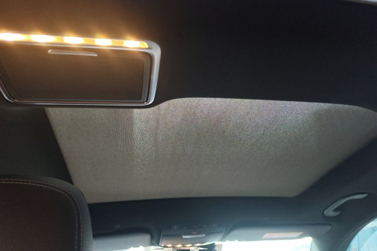 Used Mercedes-Benz GLC 2022 Second Facelift GLC 260 L 4MATIC Luxury Edition Headliner