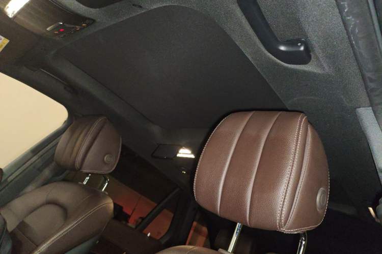Used Mercedes-Benz GLC 2022 Refreshed GLC 300 L 4MATIC Dynamic Edition Headliner