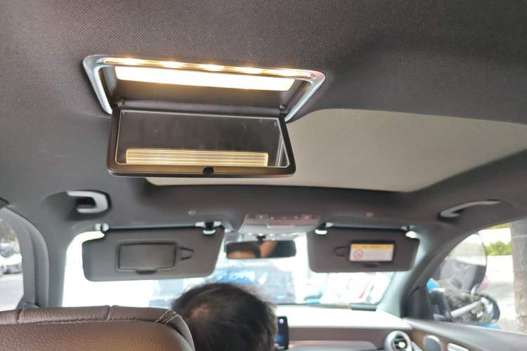 Used Mercedes-Benz GLC 2022 Facelift GLC 260 L 4MATIC Luxury Edition Headliner