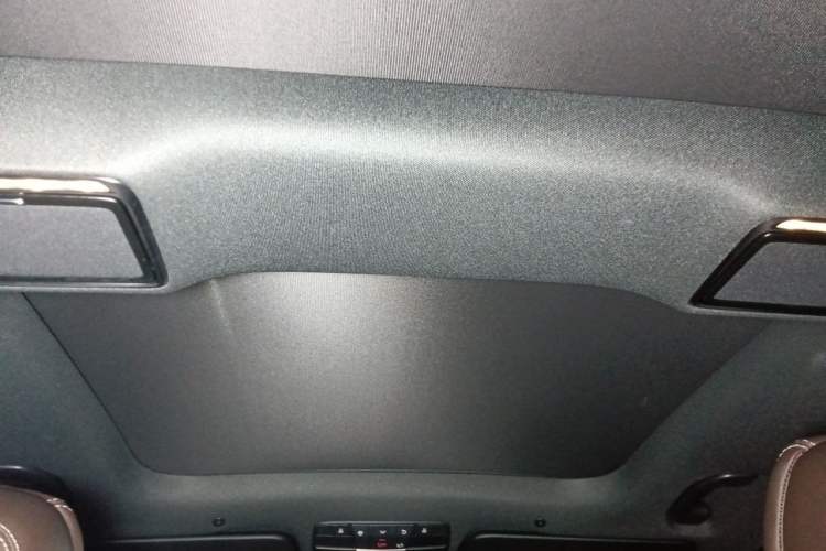 Used Mercedes-Benz GLC 2022 Facelifted GLC 260 L 4MATIC Dynamic Edition Headliner