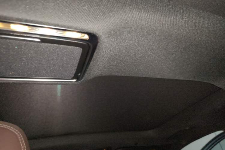 Used Mercedes-Benz GLC 2022 Facelifted GLC 260 L 4MATIC Dynamic Edition Headliner
