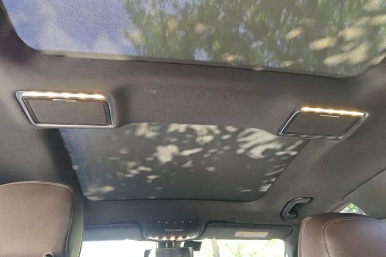 Used Mercedes-Benz GLC 2022 Refreshed GLC 300 L 4MATIC Dynamic Edition Prestige Version Headliner