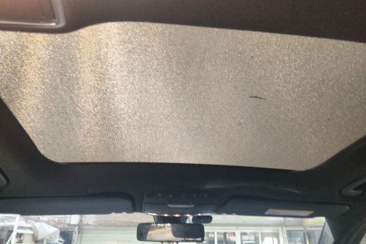Used Mercedes-Benz GLC 2022 Refreshed GLC 260 L 4MATIC Dynamic Edition Headliner