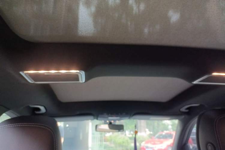 Used Mercedes-Benz GLC 2022 Second Facelift GLC 260 L 4MATIC Dynamic Edition Headliner