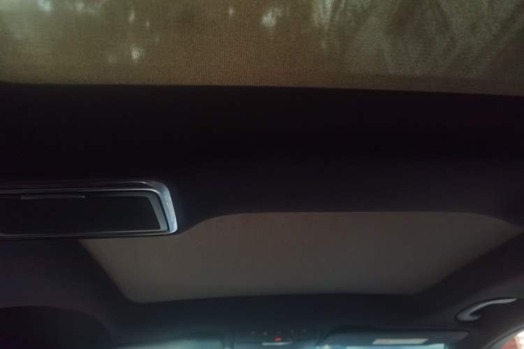 Used Mercedes-Benz GLC 2022 Facelifted GLC 260 L 4MATIC Dynamic Edition Headliner