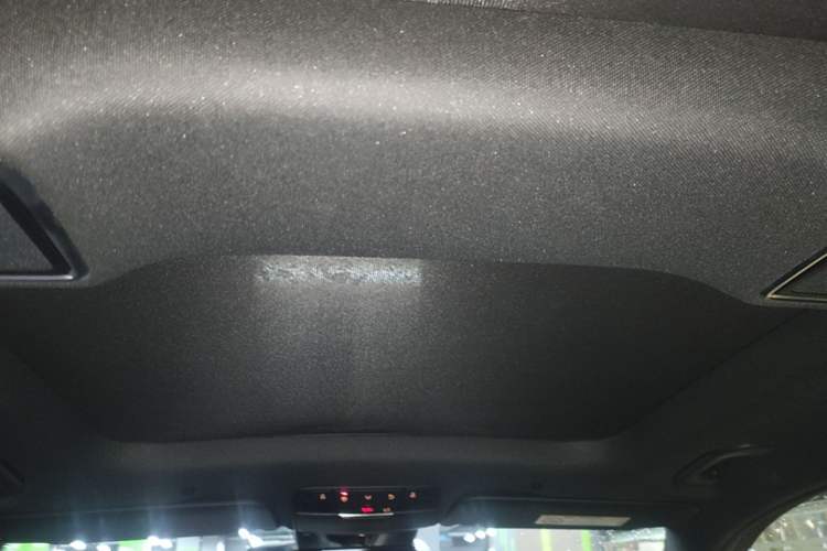 Used Mercedes-Benz GLC 2022 Refreshed GLC 300 L 4MATIC Dynamic Edition Headliner