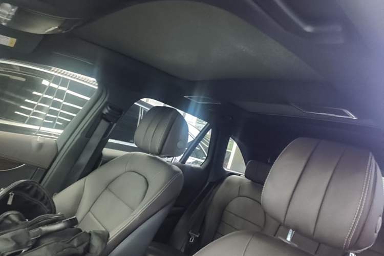 Used Mercedes-Benz GLC 2022 Second Facelift GLC 260 L 4MATIC Luxury Edition Headliner