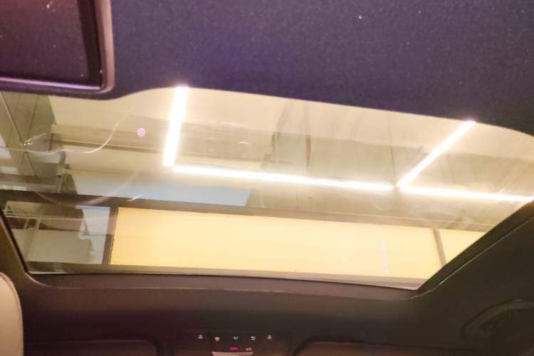 Used Mercedes-Benz GLC 2022 Refreshed GLC 260 L 4MATIC Dynamic Edition Headliner