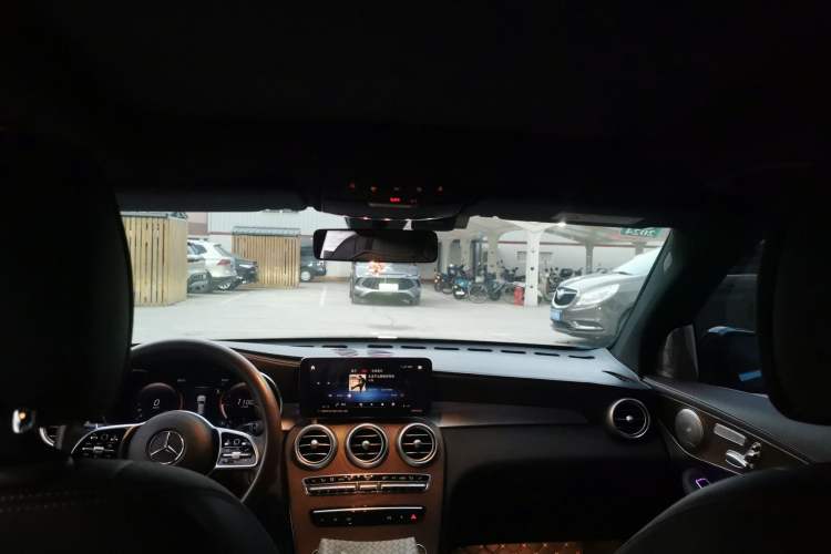 Used Mercedes-Benz GLC 2022 Refreshed GLC 300 L 4MATIC Dynamic Edition Prestige Version Headliner