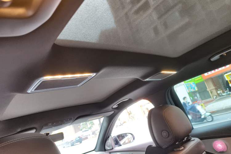 Used Mercedes-Benz GLC 2022 Facelifted GLC 260 L 4MATIC Dynamic Edition Headliner