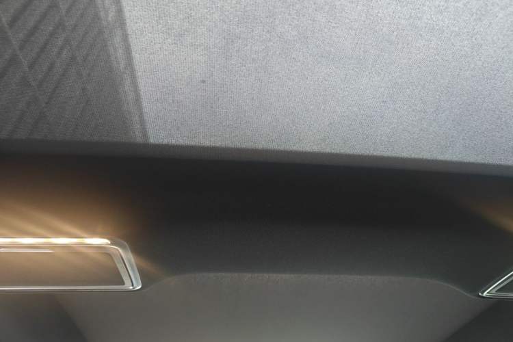 Used Mercedes-Benz GLC 2022 GLC 300 L 4MATIC Dynamic Model Headliner