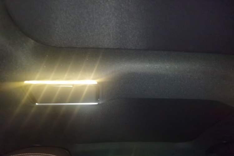 Used Mercedes-Benz GLC 2022 Refreshed GLC 300 L 4MATIC Dynamic Edition Prestige Version Headliner