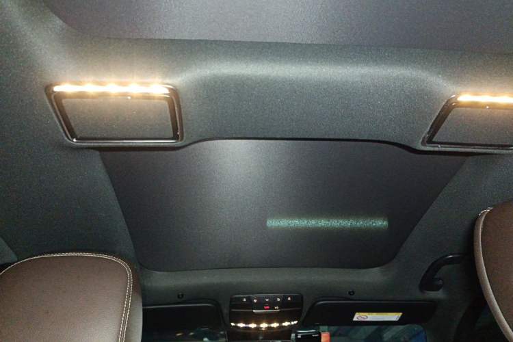 Used Mercedes-Benz GLC 2022 GLC 300 L 4MATIC Dynamic Model Headliner