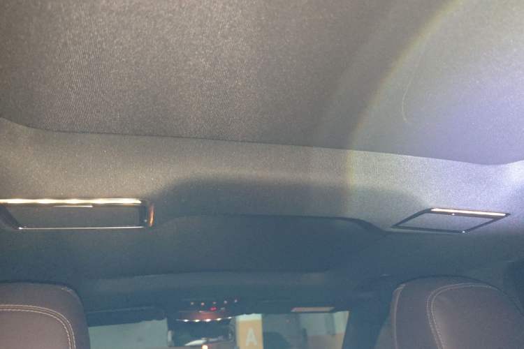 Used Mercedes-Benz GLC 2022 Refreshed GLC 300 L 4MATIC Dynamic Edition Prestige Version Headliner