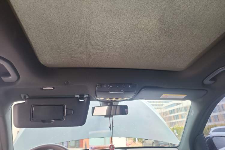 Used Mercedes-Benz GLC 2022 Facelifted GLC 260 L 4MATIC Dynamic Edition Headliner
