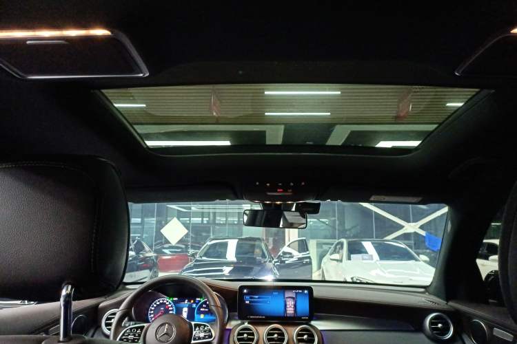 Used Mercedes-Benz GLC 2022 Second Facelift GLC 260 L 4MATIC Luxury Edition Headliner