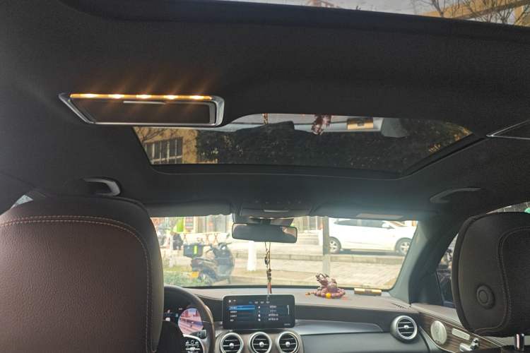 Used Mercedes-Benz GLC 2022 GLC 300 L 4MATIC Dynamic Model Headliner