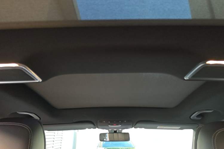 Used Mercedes-Benz GLC 2022 Refreshed GLC 300 L 4MATIC Dynamic Edition Prestige Version Headliner