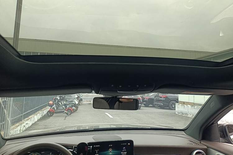 Used Mercedes-Benz GLC 2022 Facelifted GLC 260 L 4MATIC Dynamic Edition Headliner