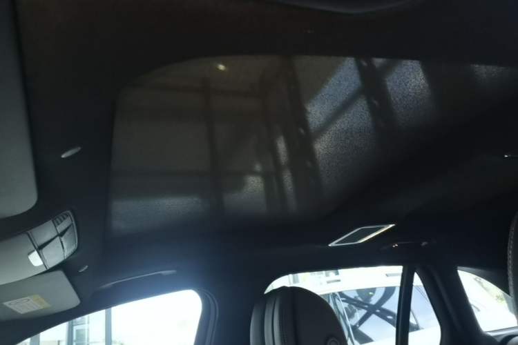 Used Mercedes-Benz GLC 2022 Refreshed GLC 260 L 4MATIC Dynamic Edition Headliner