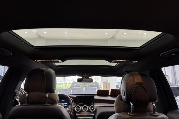 Used Mercedes-Benz GLC 2022 Refreshed GLC 260 L 4MATIC Dynamic Edition Headliner