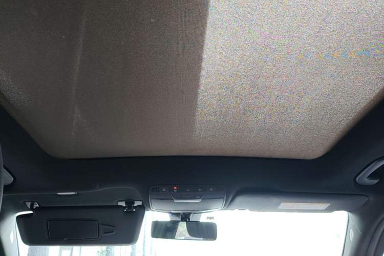 Used Mercedes-Benz GLC 2022 Facelifted GLC 260 L 4MATIC Dynamic Edition Headliner