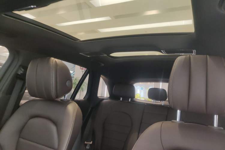Used Mercedes-Benz GLC 2022 Second Facelift GLC 260 L 4MATIC Luxury Edition Headliner