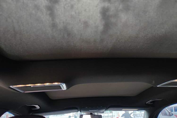 Used Mercedes-Benz GLC 2022 Refreshed GLC 260 L 4MATIC Dynamic Edition Headliner
