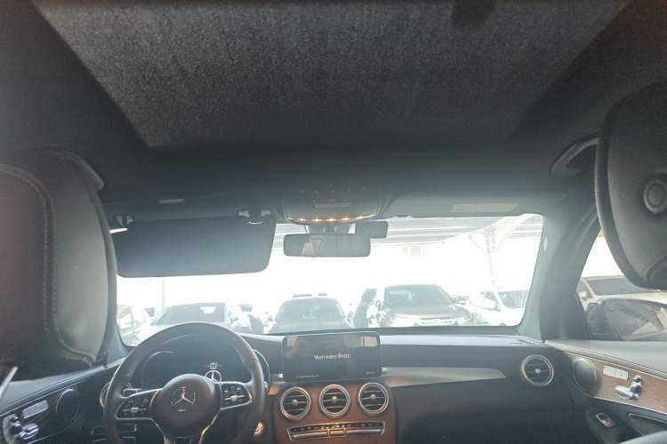 Used Mercedes-Benz GLC 2022 Facelift GLC 260 L 4MATIC Luxury Edition Headliner