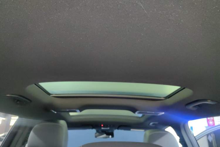 Used Mercedes-Benz GLC 2022 GLC 300 L 4MATIC Dynamic Model Headliner