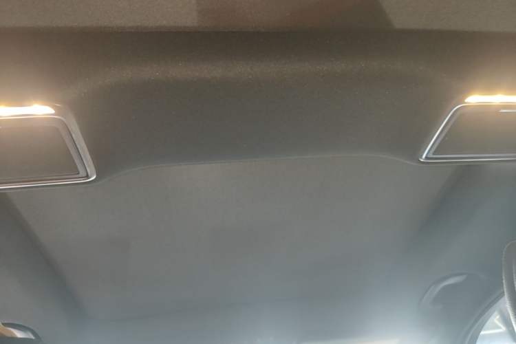Used Mercedes-Benz GLC 2022 Refreshed GLC 300 L 4MATIC Dynamic Edition Prestige Version Headliner