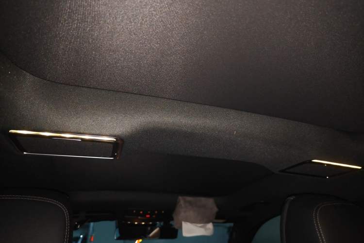 Used Mercedes-Benz GLC 2022 Refreshed GLC 300 L 4MATIC Dynamic Edition Prestige Version Headliner