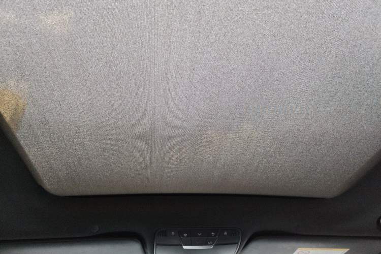 Used Mercedes-Benz GLC 2022 Facelifted GLC 260 L 4MATIC Dynamic Edition Headliner