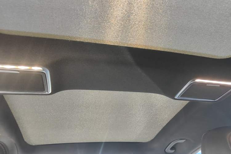 Used Mercedes-Benz GLC 2022 Refreshed GLC 300 L 4MATIC Dynamic Edition Prestige Version Headliner