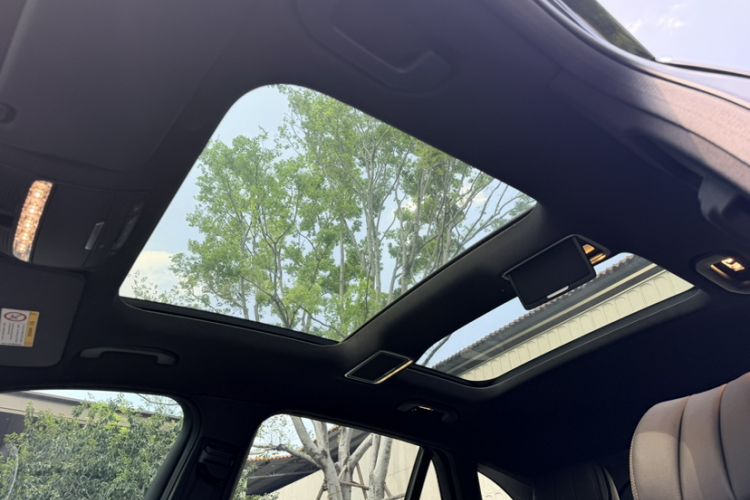 Used Mercedes-Benz GLC 2022 Facelift GLC 260 L 4MATIC Luxury Edition Headliner