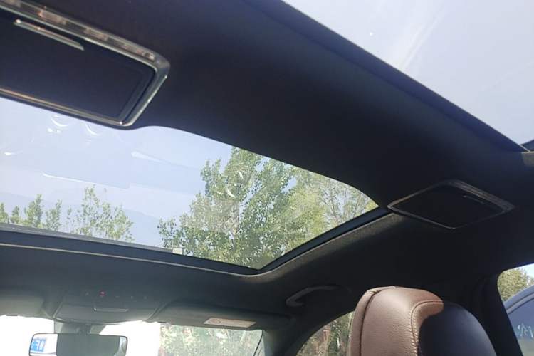 Used Mercedes-Benz GLC 2022 GLC 260 L 4MATIC Dynamic Edition Headliner
