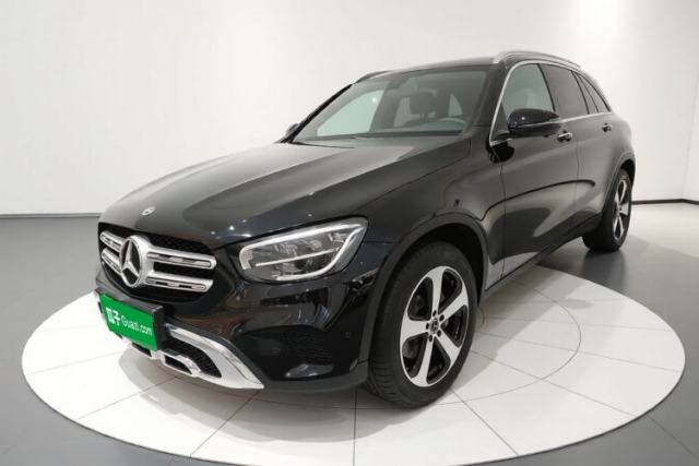 Ojetý Mercedes-Benz GLC 2022 Refreshed GLC 260 L 4MATIC Dynamic Edition