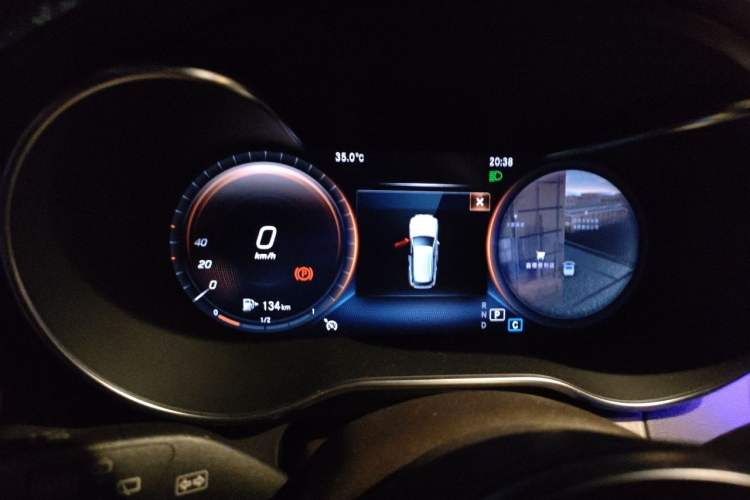 Used Mercedes-Benz GLC 2022 Second Facelift GLC 260 L 4MATIC Luxury Edition Instrument Cluster